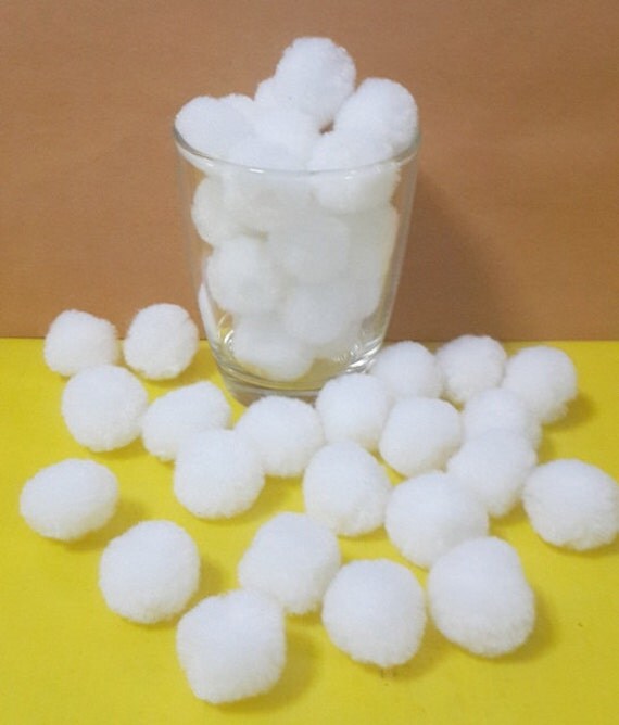 big pom pom white 20 balls DIY handmade Party Yarn Pom Poms