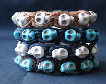 Skull men bracelet, Mens paracord bracelet, Men's Leather Bracelet, Leather Paracord Bracelet, Beaded Paracord Bracelet, Skull bracelet