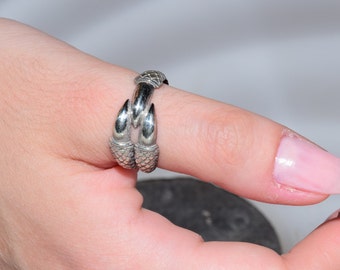 Raven claw ring | Etsy
