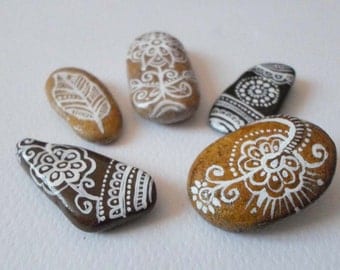 Beach Pebbles Art, Miniature Boho Home decor, Office Gifts, Collectible Stones, Hand Painted Stones, Shabby chic pebbles, Rustic House decor