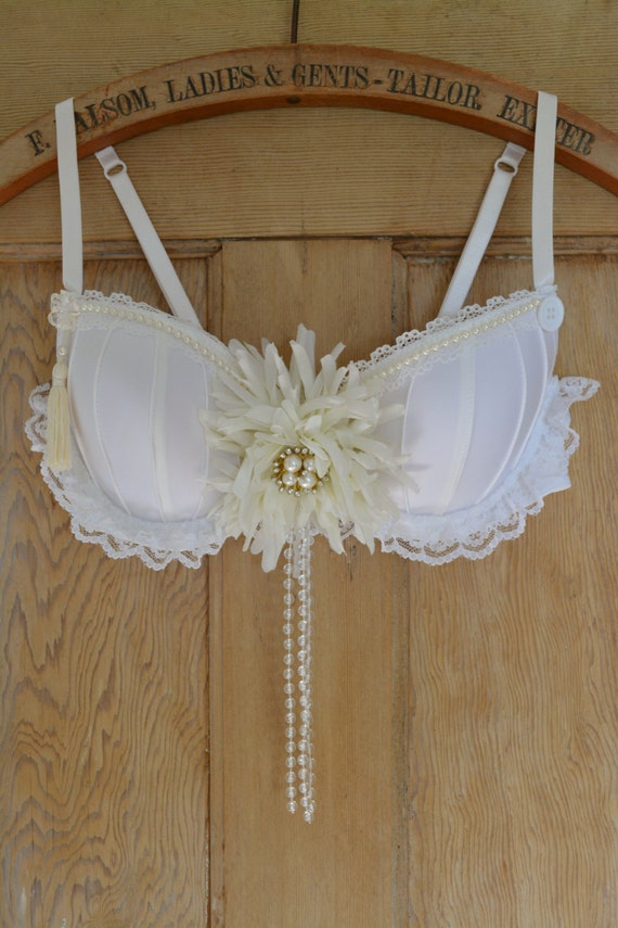 Reserved for Richelle 34C SALE Gorgeous White & Antique Cream