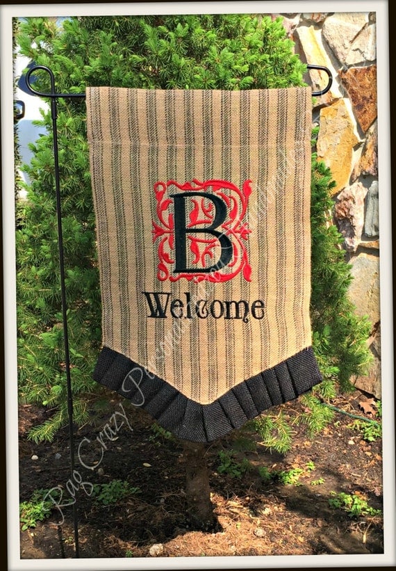 Items similar to Personalized Garden Flag - Burlap Garden Flag ...