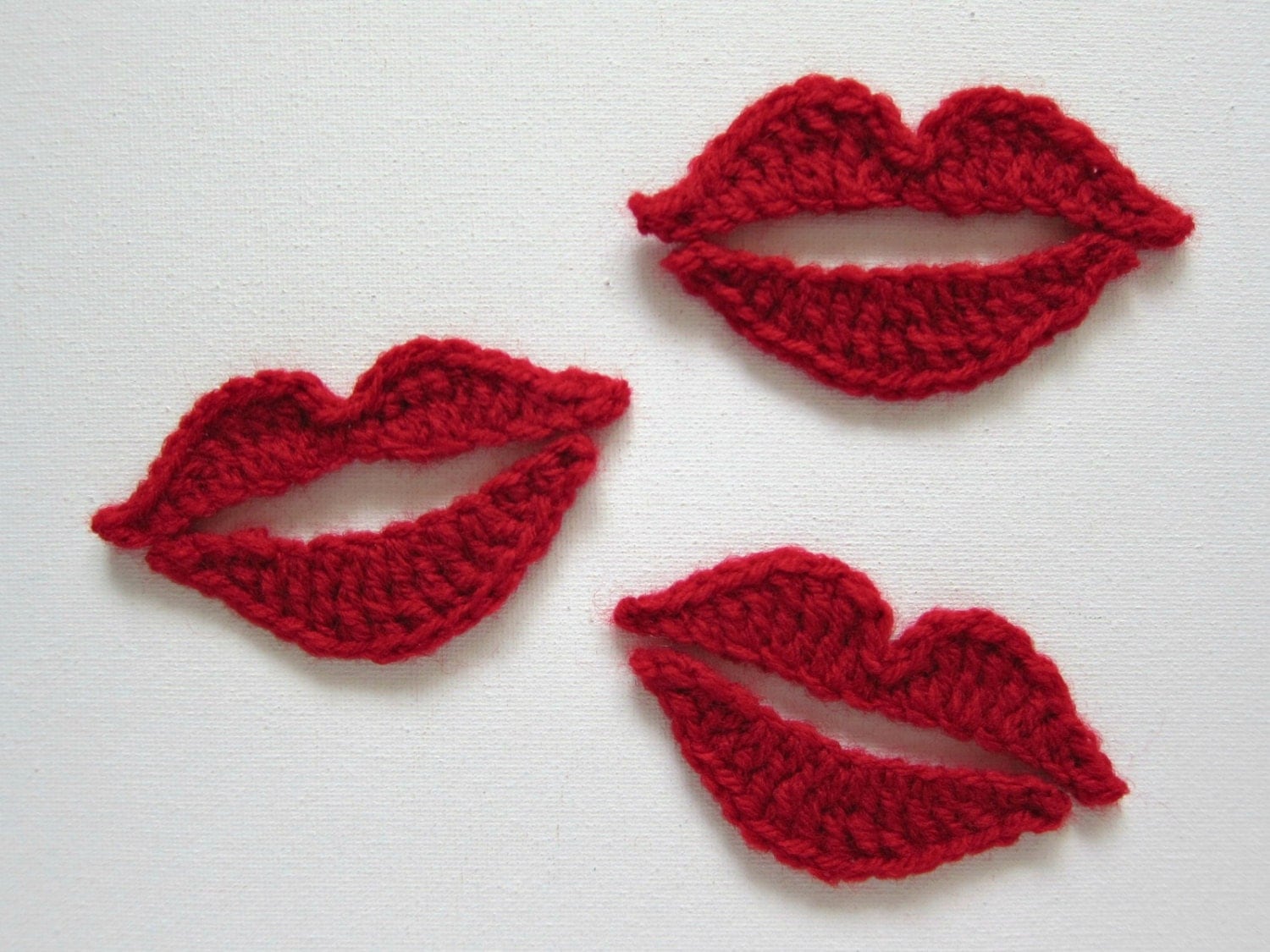 1pc 3.5 Crochet LIPS Applique Red KISS