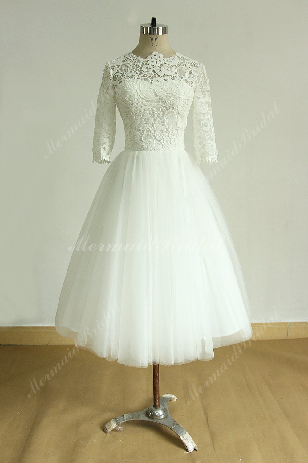 Vintage tea length ivory tulle lace wedding dress with mid