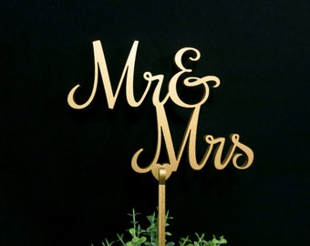 Mr & Mrs cake topper, Wedding cake topper, Wooden cake topper, Mr and Mrs cake topper, Mr and Mrs wedding cake tooper, gold cake topper
