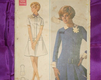 1960s 60s Vintage Mod Dress Low Waist Front Zip w Flared or Pleated Skirt UNCUT Butterick Pattern 4762 Bust 32.5 Inches 83 Metric