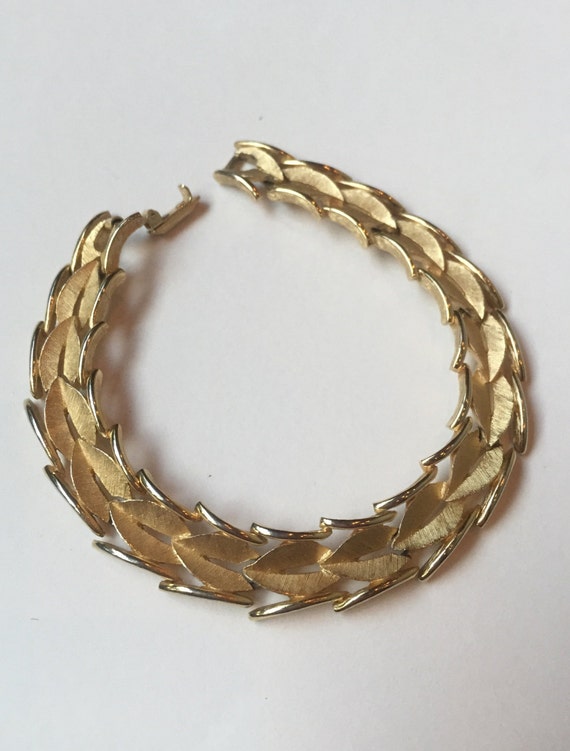Crown Trifari leaf motif brushed gold vintage bracelet