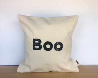 smoko plush vibrating boo pillow