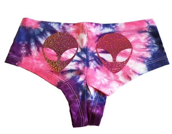 alien booty shorts