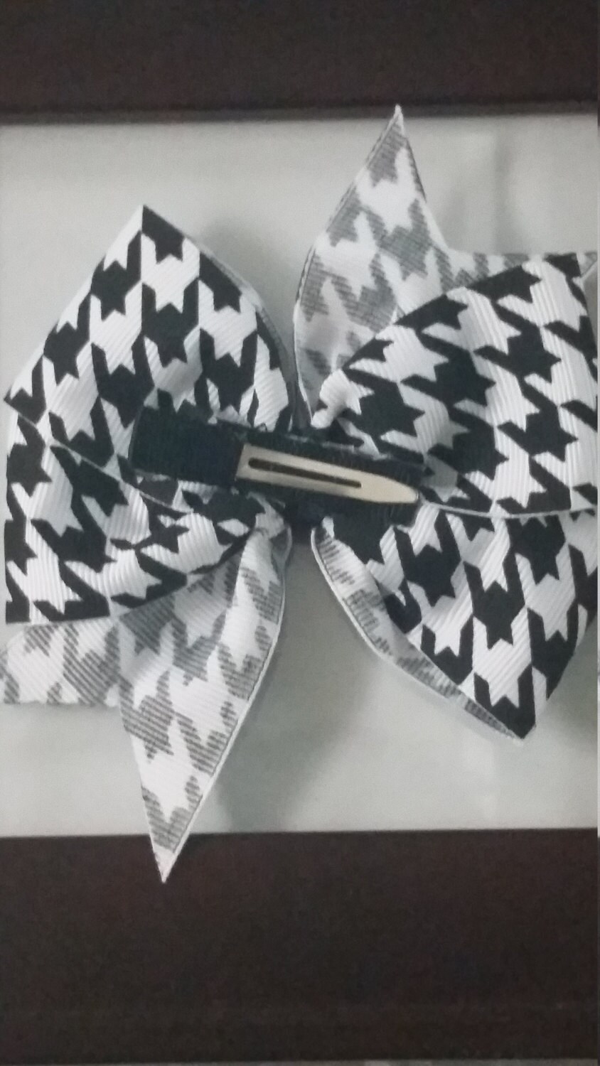 4 inch black and white pinwheel bow black and white pinwheel