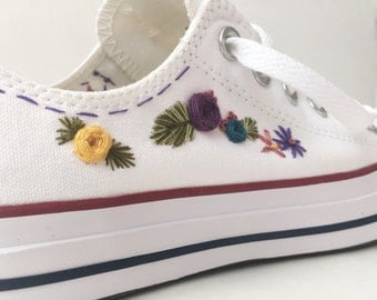 Hand embroidered converse, embroidered flowers