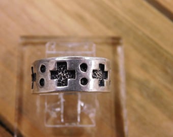 Vintage Sterling Silver Cross Band size 6.25
