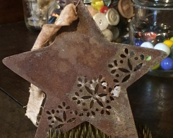 Distressed Metal Star Ornament