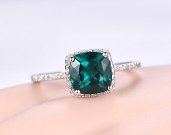Cushion 8x8mm Emerald ring,diamond engagement ring,solid 14k White gold band,Green Lab gemstone,bridal ring,Stacking matching band,halo