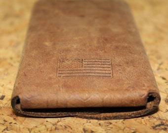 simple leather wallet - flag back