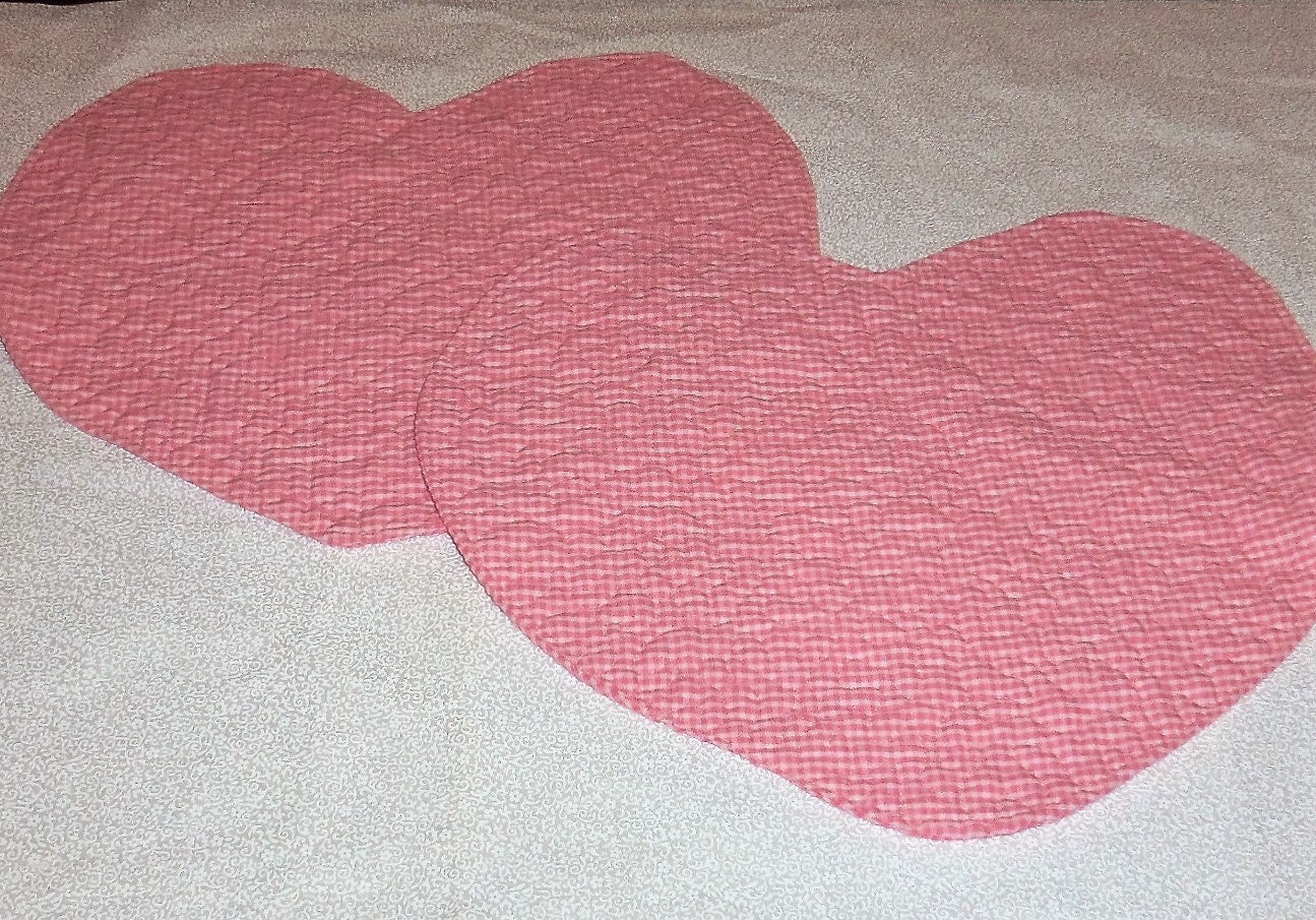 Quilted Placemats Heart Shaped Light pink Checkered Set of