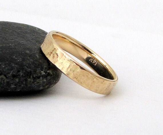 Rustic Men’s Wedding Ring | Bold fashion and Ring