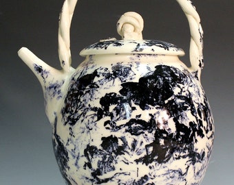 Hand made teapots, porcelain teapots, tea service, porcelain teapots