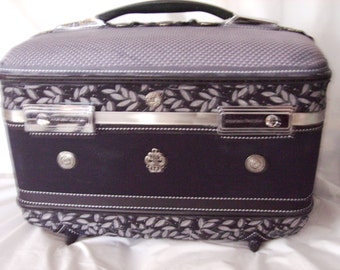 Upcycled Vintage Train Case, Fabric Covered