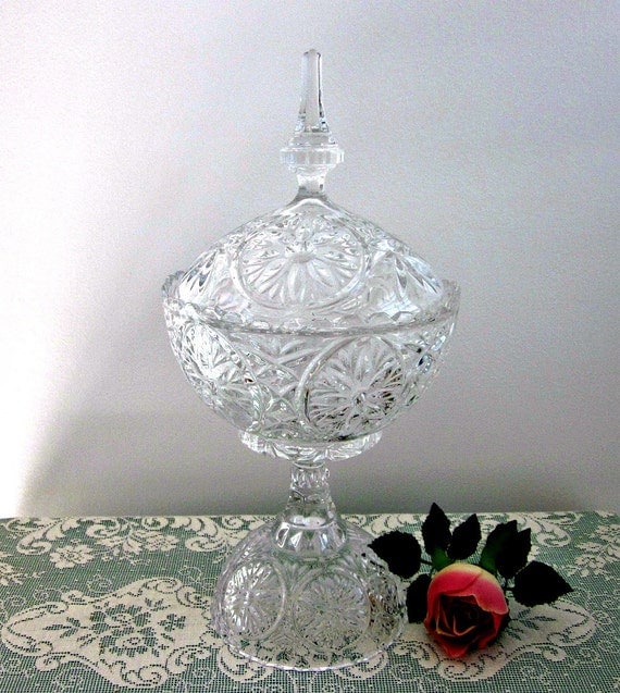 Vintage Clear Glass Pedestal Covered Compote Or Candy Dish