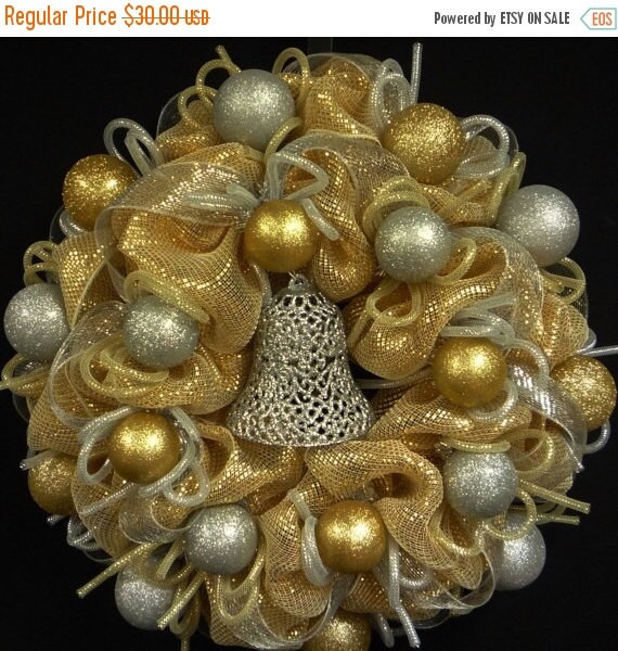 HOLIDAY SALE CLEARANCE Sale - Christmas Wreath, Gold Cream Silver Wreaths, Poly Mesh Wreaths, Mesh Wreath Item 1361
