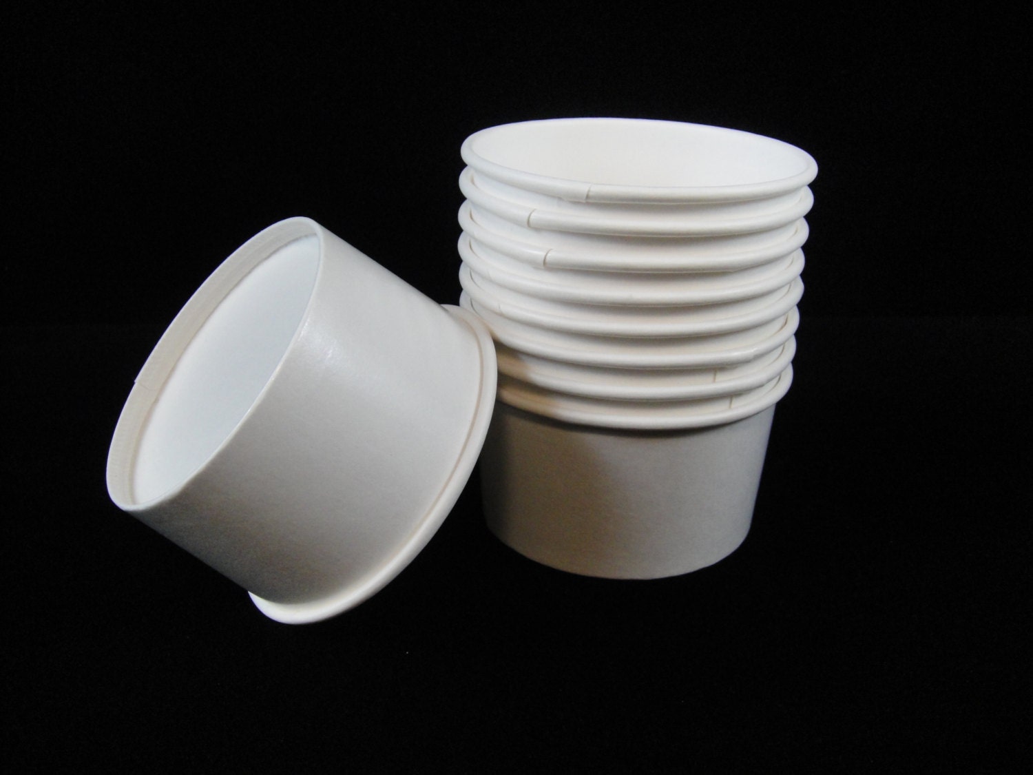 EIGHT White 6 oz Ice Cream Cup Disposable Ice Cream Cup Hot