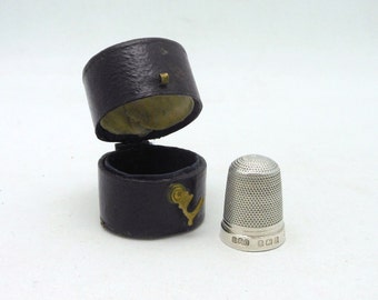 Vintage 1926 English Sterling Silver Thimble with Leather Case - E.F. Braham (Maker)