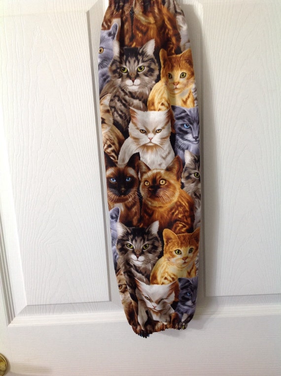 Sassy cats print plastic bag holder