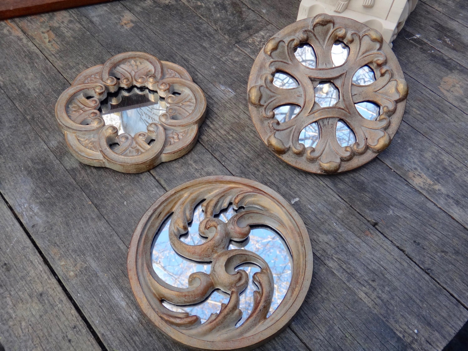 Round Mirror Set Three Gold Mirrors Syroco Round Mirrors