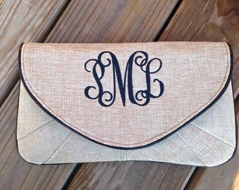 Monogrammed Clutch - Bridesmaids Clutch - Clutch Purse - Monogrammed Wristlet - Burlap Make up Bag - Personalized Gift - Christmas Gift