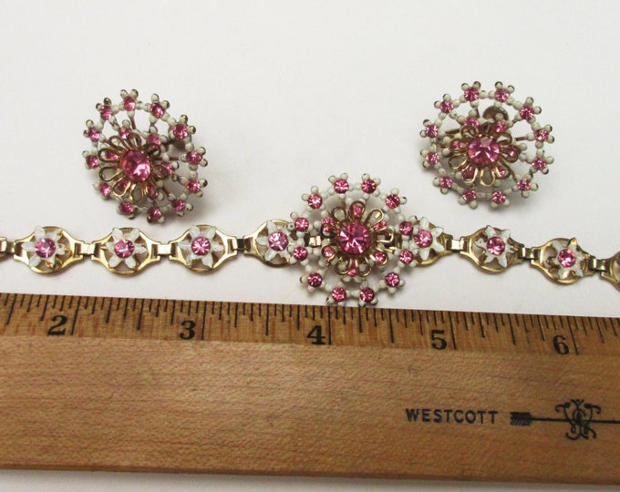 Vintage Flower Bracelet and Earring - Pink rhinestone - white Enamel Gold metal Floral jewelry set