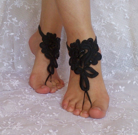 Free ship bridal anklet, black or white lace sandals, Beach wedding barefoot sandals, bangle, anklet, anklet, bridal, bellydance, gothic