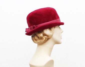Fuchsia Velour Fedora - Vintage 1960s Women's Short Brim Hat