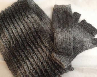 Set of Cowl & Fingerless Gloves for Woman, Knitted in Variegated Soft Yarn