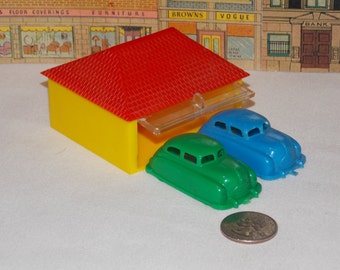 vintage plastic toy box