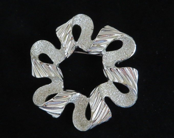 Sarah Coventry Ribbonette Brooch, Vintage Silver Tone 1970s Pin