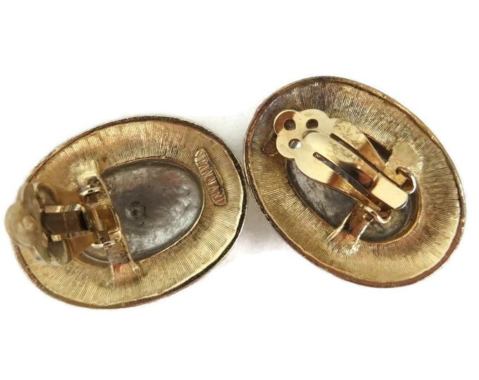 Donald Stannard Earrings, Vintage Two Tone Oval Earrings, Ridged Clip-on Earrings, Signed Designer Earrings