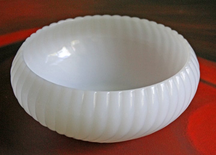 Bowl Milk Glass Bowl Decorated With Swirling Ribs Small 8472