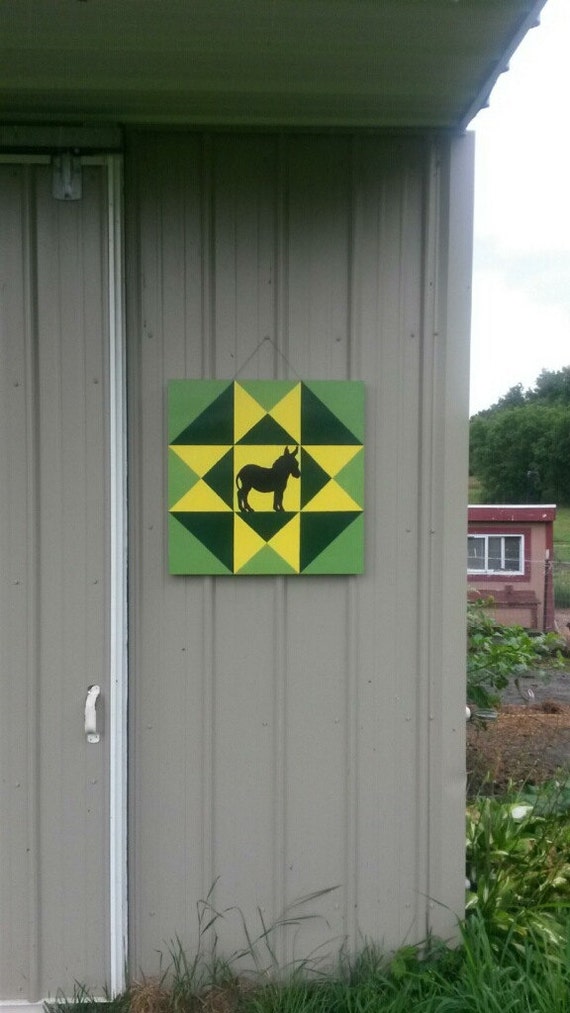 Items similar to Donkey Barn Quilt on Etsy