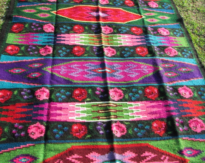 Bessarabian Kilim. Vintage Moldovan Kilim, Handmade. Vintage rose kilim. Vintage handwoven wool rug carpet Bessarabian Romania Kilim