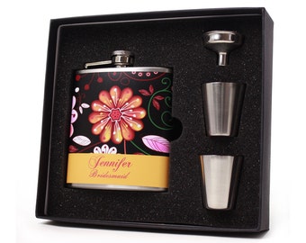Wedding Party Gift // Seven Personalized Flask Gift Sets for your Bridesmaids