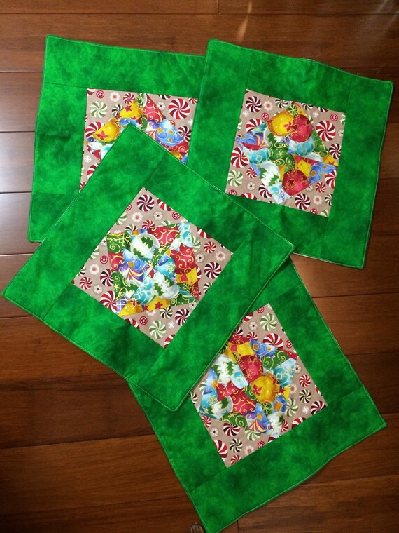 Christmas quilted placemats four in this set by GeeGeeGoGo on Etsy