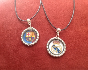 10 soccer Barca or Real Madrid necklaces. Fast shipping from USA