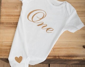 1ST BIRTHDAY ONESIE, Smash Cake Outfit, Gold First Birthday Onesie, Gold Birthday Outfit,1St Birthday Party