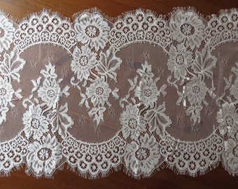 3mts of wide eyelash lace trim, double scallop with eyelash edges 34cm black or white