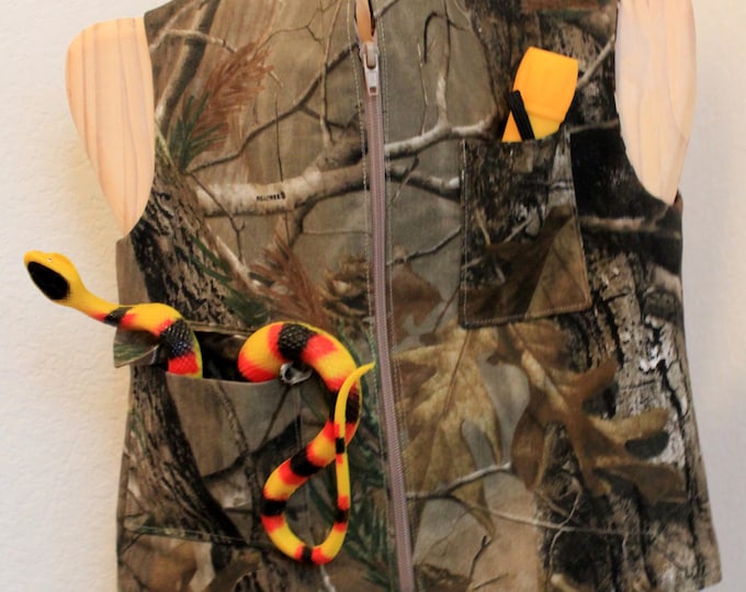 HALF PRICE ** Camo Hunter Explorer Vest. Child Size X-Small Lined Denim Camo Zip Front Vest with Pockets for magnifying glass, bugs, snakes.