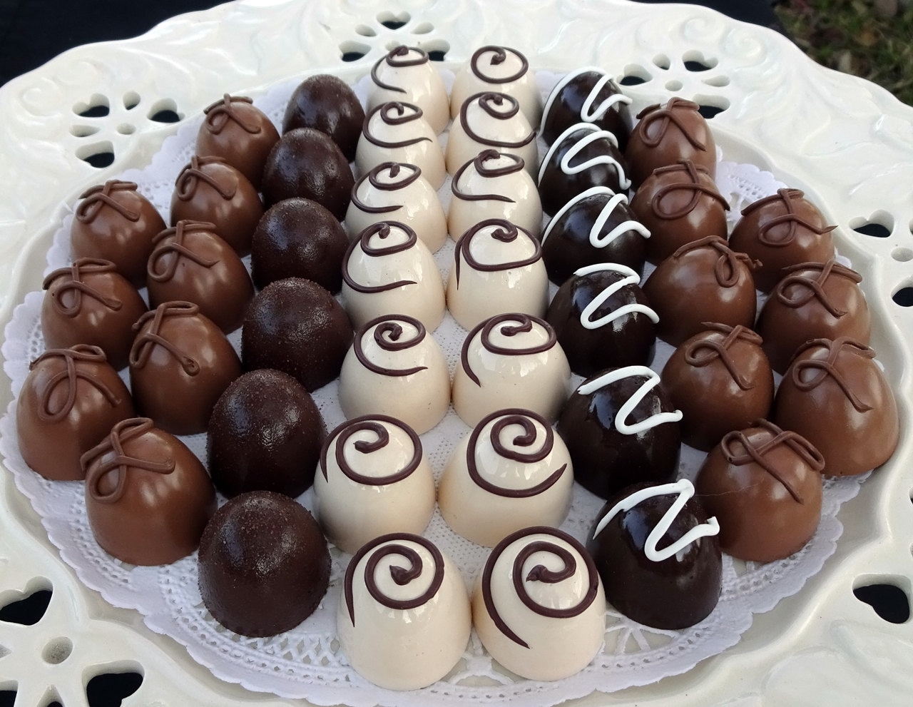Set of 8 Fake Chocolate Truffles