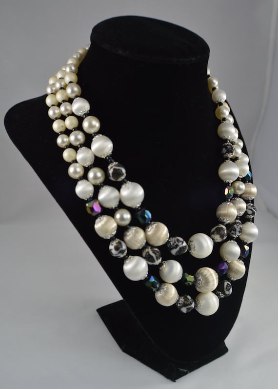 bold costume jewelry necklace