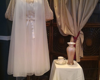 Vintage Ivory and Champagne 1950's Vanity Fair Peignoir/ Nightgown and Robe/ Lace, Chiffon, Nylon Vintage Size 36