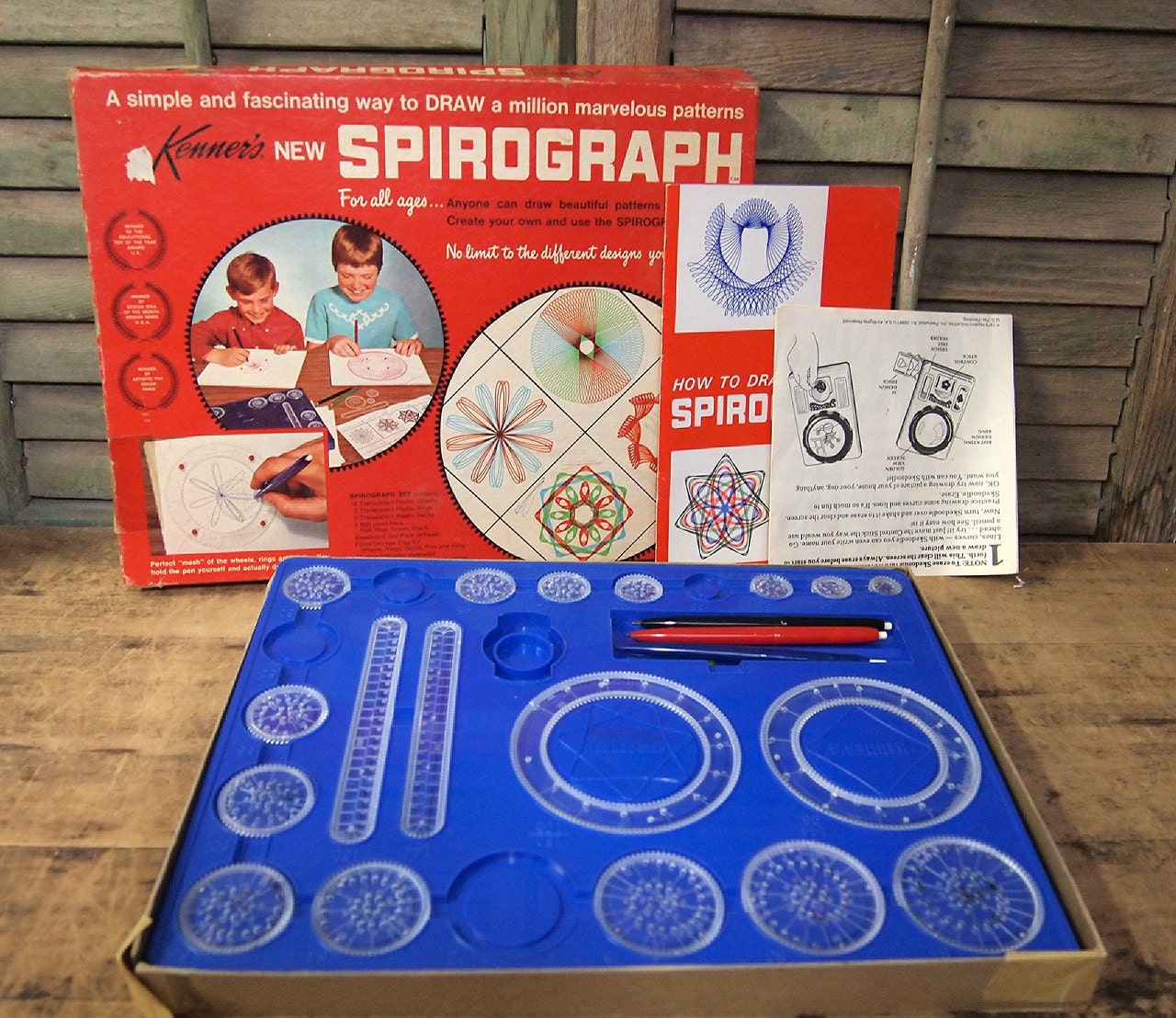 Free Shipping Great old Spirograph toy game in original box